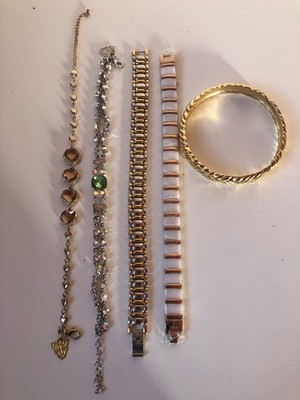 Konvolut Modeschmuck - 4 Armbänder und 1 Armreif
