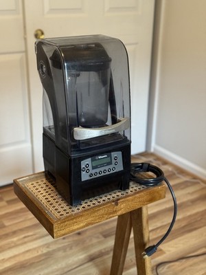 Vitamix The Quiet One VM0145 Commercial Blender Working
