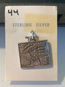 VGC!! Vintage "COLORADO" Sterling Silver State Map Charm