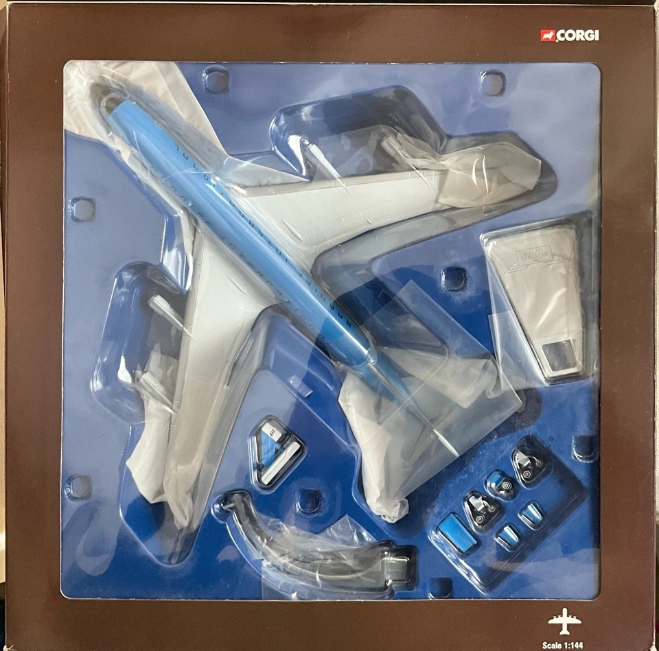 Aviones Corgi Classic AA32904 Boeing 707-327C Braniff International Airways Foto 3 de 4