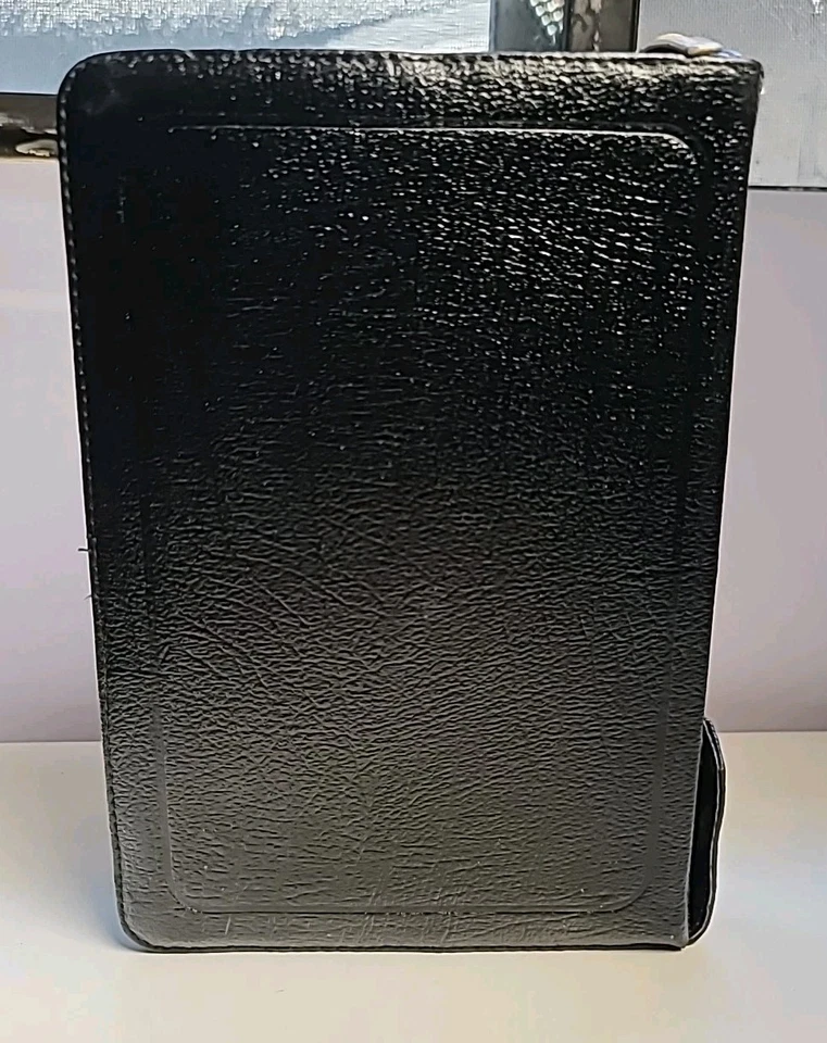 Korean Revised Version Bible Leather Zipper Cover Thumb Index + Hymnal - Image 3 of 4