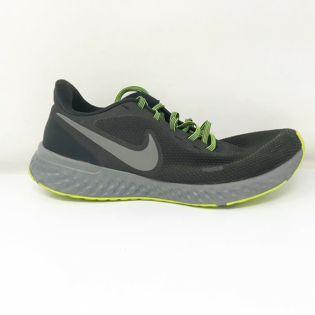 nike revolution 5 black volt