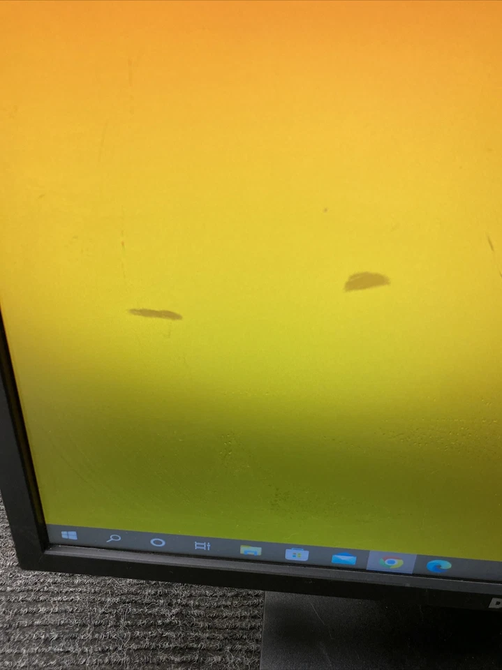 Dell E2216H 21.5" Widescreen  LED 1920 x 1080 Monitor  w/Stand & Power Cord - Image 2 of 4