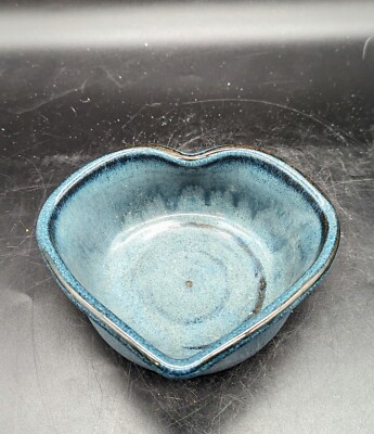Handmade Studio Art Pottery Heart Shaped Trinket Jewelry Dish 5.25'' Signed