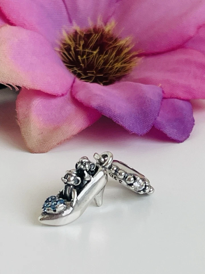 Charm Pendente Scarpetta Con Topolini Di Cenerentola - Immagine 4 di 4