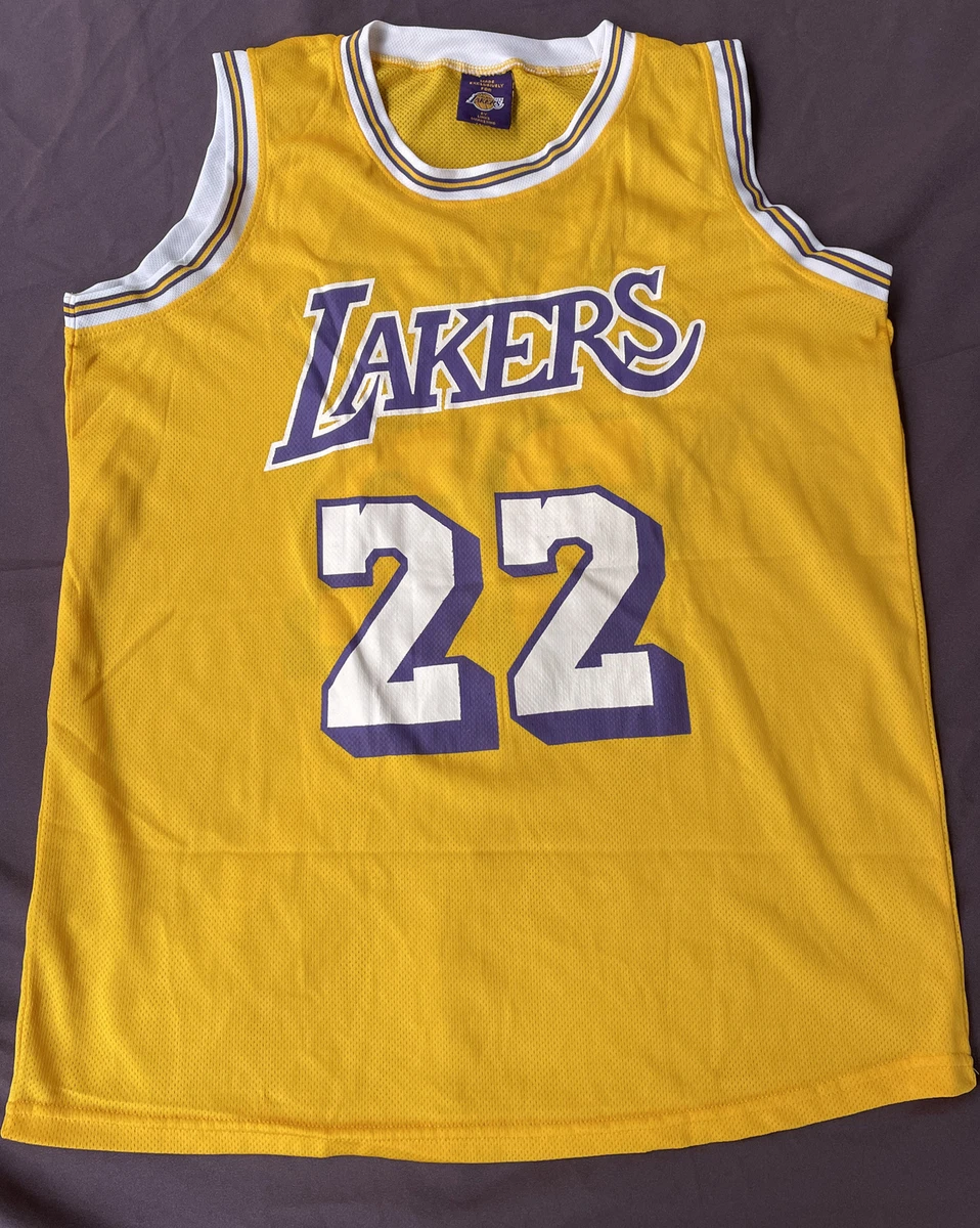 Lakers jersey top number 22
