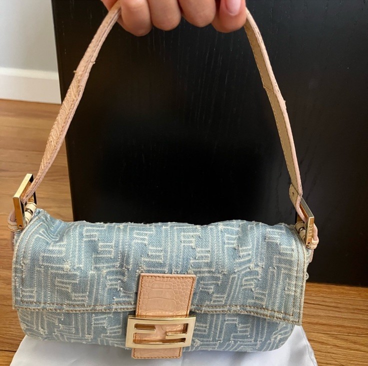 FENDI Baguette RARE VTG