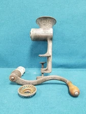 Vintage Universal No. 3 Hand Crank Table Mount Food Meat Chopper 