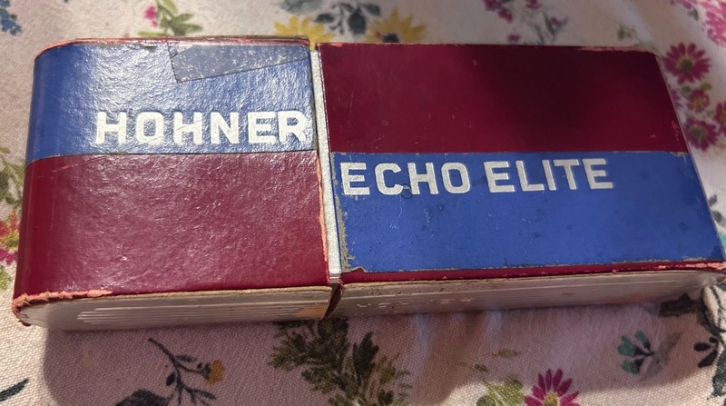 Vintage HOHNER ECHO ELITE HARMONICA A and D with Box