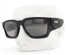 Oakley Instagator Sunglasses Matte Black Prizm Polarized OO9514 with Pouch