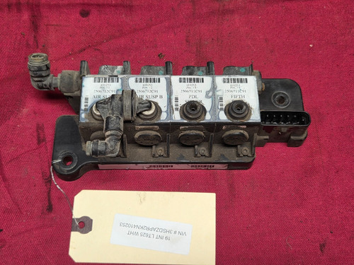 4 PORT NORMALLY CLOSED AIR  BRAKE SOLENOID MODULE, 2506711C91