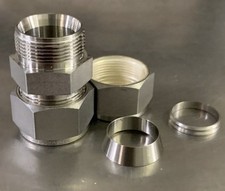 SWAGELOK SS-1010-6 STAINLESS STEEL TUBE FITTING UNION 5/8  TO 5/8" OD