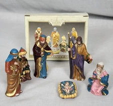 Vintage 6pc miniature Christmas Nativity Set Scene Manger Holiday Crown Accents