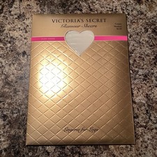 Victoria  s Secret Glamour Sheer Pure Cream Stockings, Size Medium, NIP