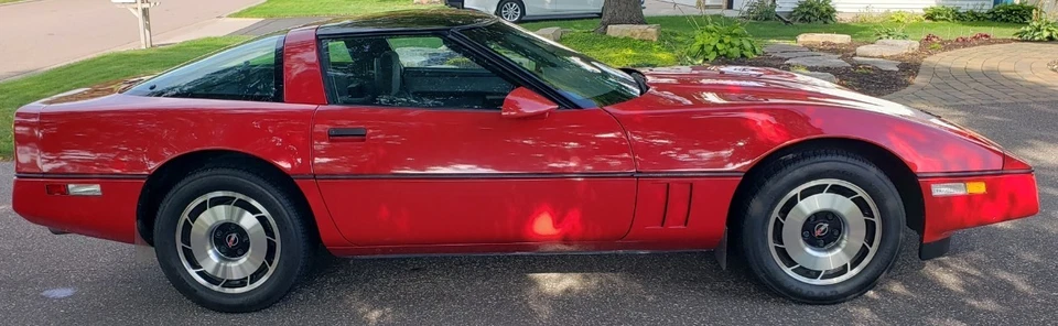 Chevrolet Corvette 1985  Foto 4 de 4