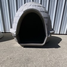 Petmate Indigo XL Insulated Plastic Outdoor Dog House Shelter