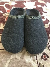 Prize  Pure  Wool Classic Wool Clogs Gray Slip On Women's Sz 6.5