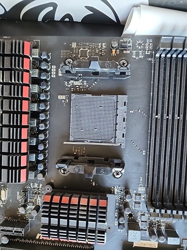 Płyta główna do gier MSI 970 AMD 942, gniazdo 942 - Zdjęcie 4 z 6