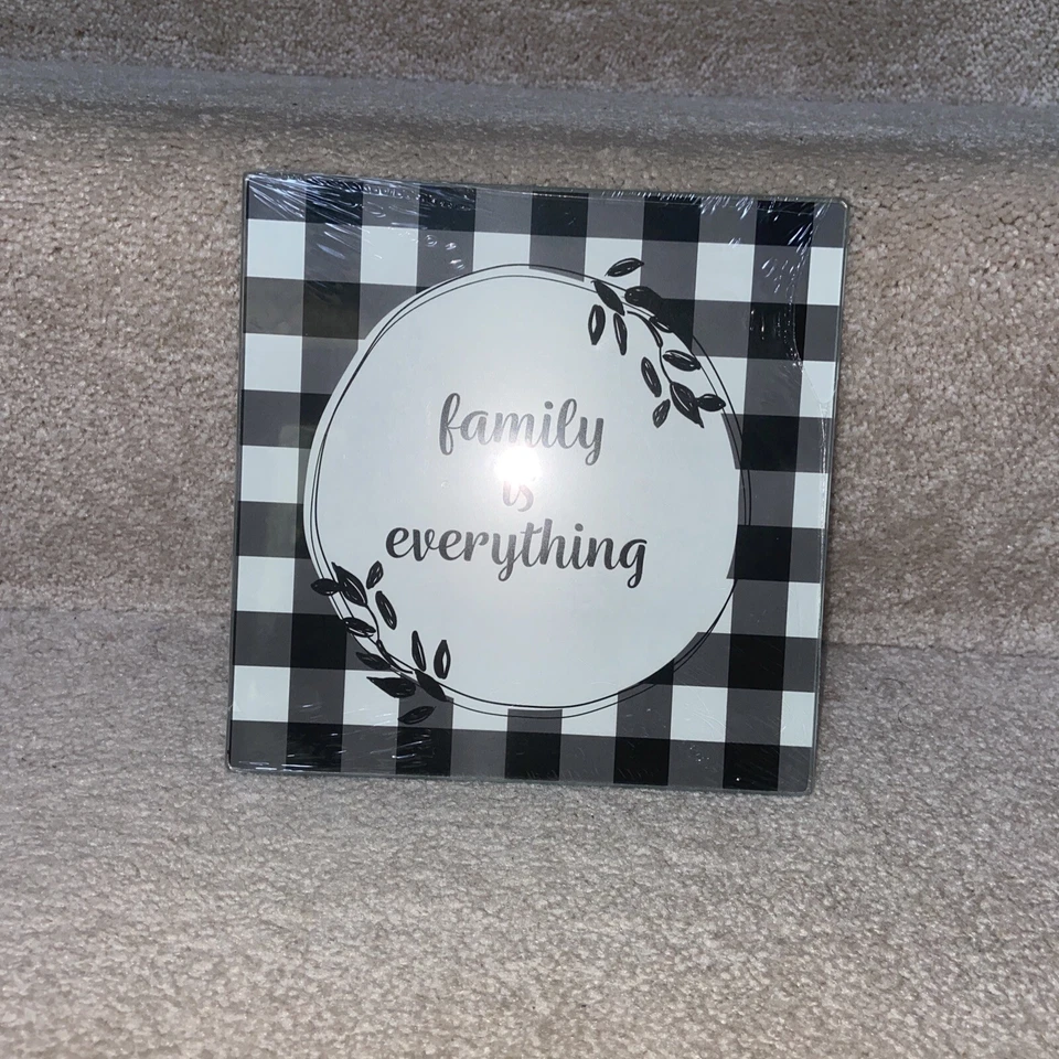 8 In Square-Glass Cutting Board/Trivet “FAMILY IS EVERYTHING” Black & White-New - Image 3 of 4