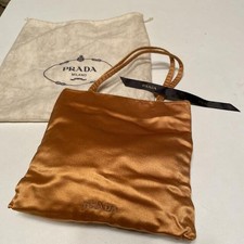 Piccola borsa vintage Prada in raso dorato? Borsa a mano in buone condizioni