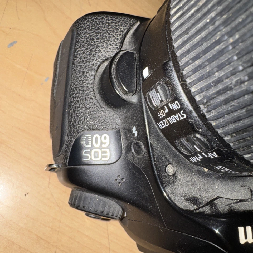 Canon EOS 60D 18.0MP Digital SLR Camera - Black (Kit w/ EF-S IS 18-135mm) - Image 4 of 4