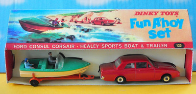 Dinky Toys 125 Ford Consul Corsair + Healey Sports Boat + orig figures, reprobox