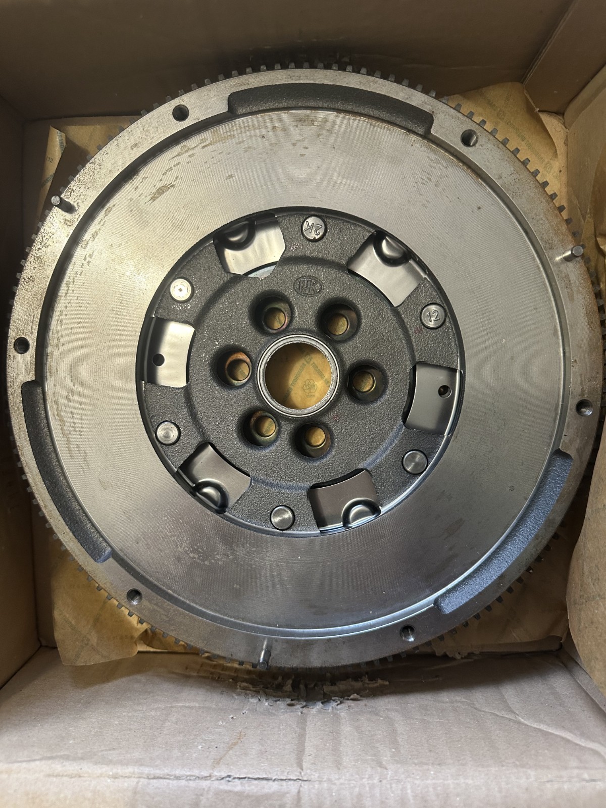 Volant moteur LUK 03L 105 266 A pièce de transmission bimasse tdi