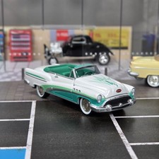 Johnny Lightning 164 1953 Buick Super Convertible Real Riders 53 Whitegreen