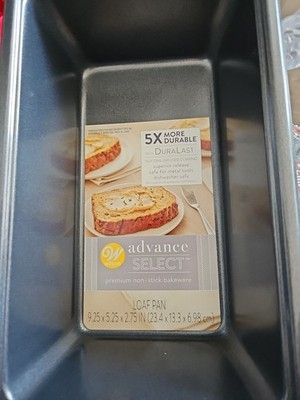 Wilton Advance Select Premium Non-Stick Baking Pan, 9 x 5 Gray 