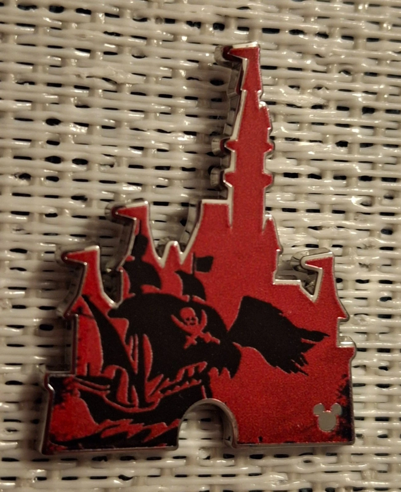 2026 Disney WDW Hidden Mickey 💥 PIRATES OF THE CARIBBEAN 💥 Castle Pin! Sparrow