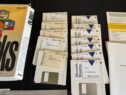 Microsoft Works 1992 On 3.5 Inch Disks , Vintage , UNTESTED - Afbeelding 3 van 9