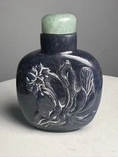 19th-century Qing Dynasty lapis lazuli snuff bottle, 8 cm high and 6 cm wide