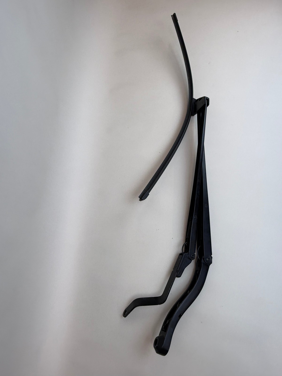 McLaren 570S 2016-2021 Left Wiper arm P/N 13A5860CP