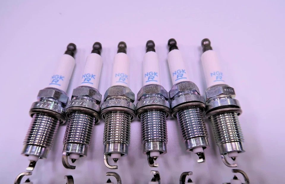 Комплект свечей зажигания для Bentley Continental GT GTC Flying Spur Ngk 12 шт. - Изображение 2 из 4