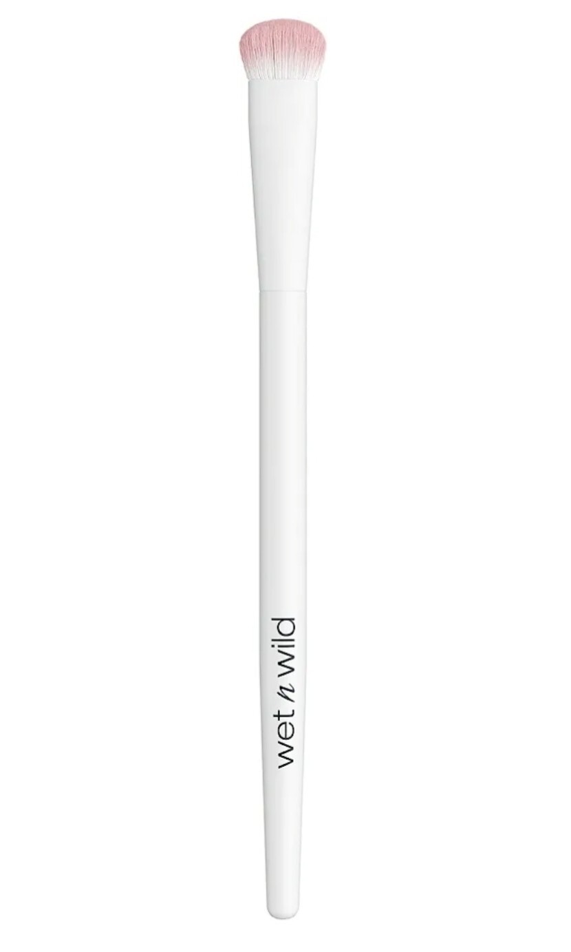 wet n wild Kabuki Brush, Flat Top Blending Brush, For Liquid & Mineral