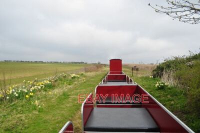 FOTO NARZISSEN IN DER FRÜHLINGSSONNE KURZ NACH DER PASSIERUNG VON WARHAM HALTEN SIE EINEN ZUG P
