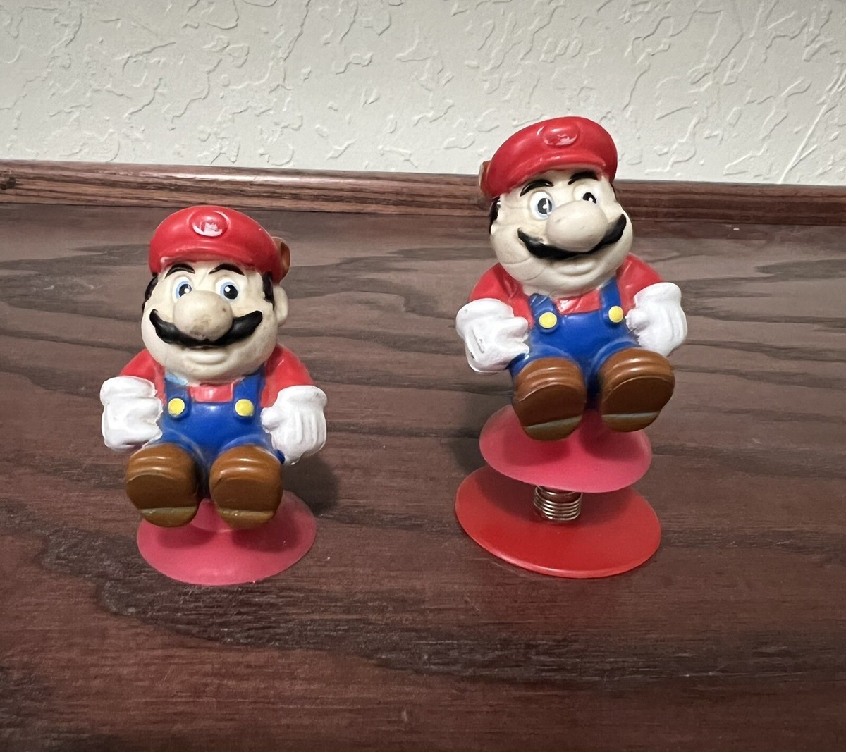 Super Mario Nintendo 1989 Suction Cup And Popper Jumping Toys Set