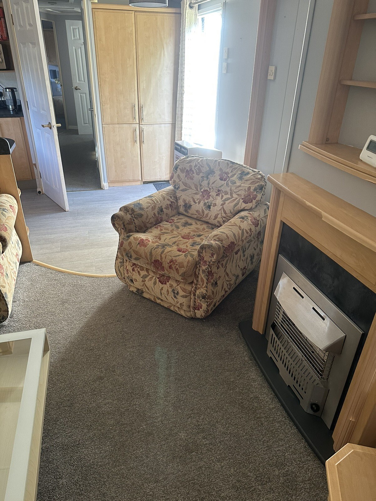 Picture 2 of 9