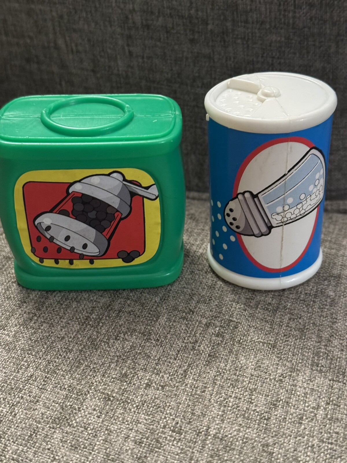 Fisher Price Fun With Food Pepper & Salt shaker seasoning spice