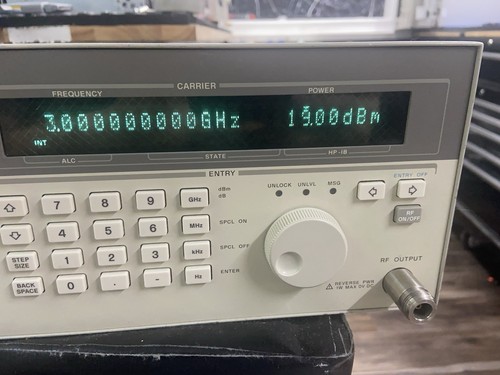 Agilent HP 83712B .01-20GHz Signal Generator Cal’d Opts 1e1 1e5 1e8 Attenuatr - Picture 8 of 24