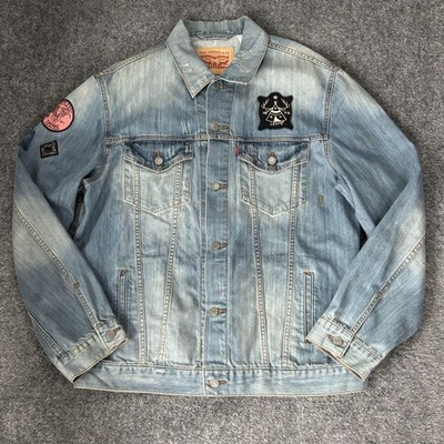 Levis Trucker Jacket Mens 2XL Blue Denim Distressed Patches Western Casual