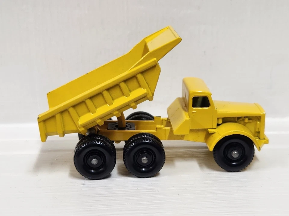 LESNEY MATCHBOX 1963-67 No.6C EUCLID DUMP TRUCK (SOLID REAR TYRES) * - image 4 of 4