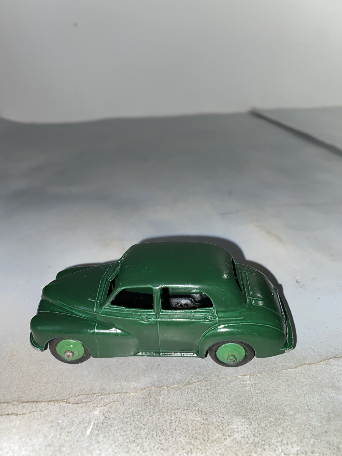 Dinky 40g, Morris Oxford - Free Price Guide & Review