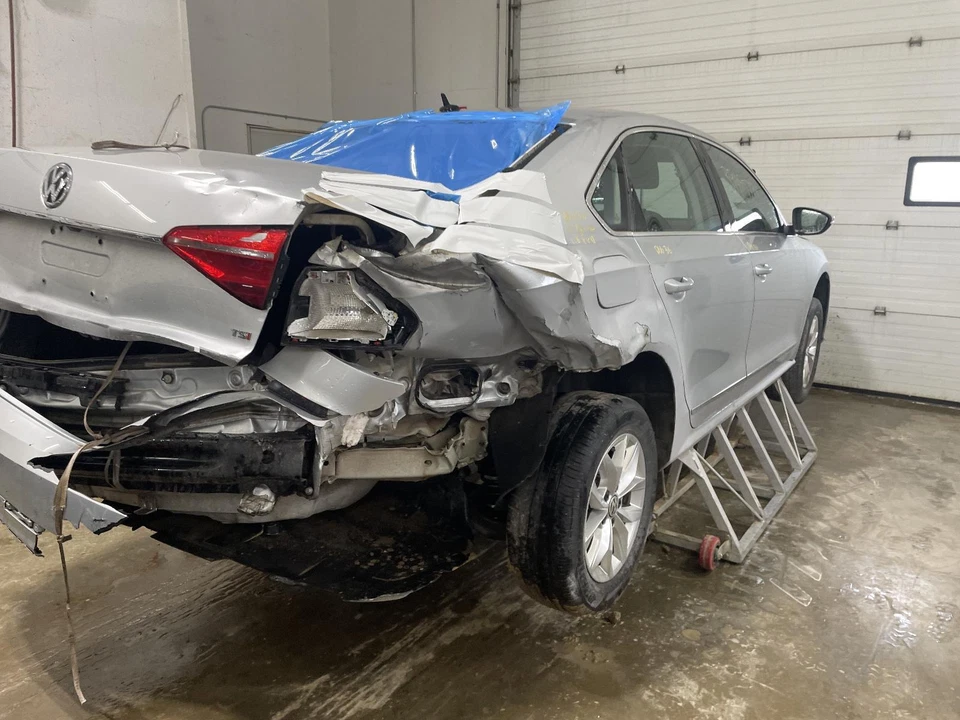 Used A/C Compressor fits: 2016 Volkswagen Passat 2.0L R134A Grade A Foto 4 de 4