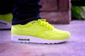 air max 1 atomic green