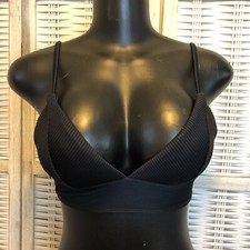 NWT Cupshe Bikini Top Size XS Black Textured