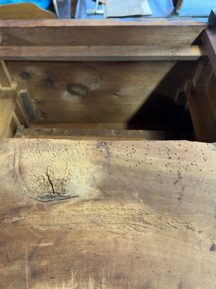 Mesa de trabajo federal sheraton años 1830 dos cajones mesita de noche cereza y caoba sólida Foto 2 de 4