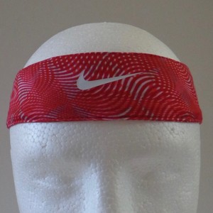 Nike Swoosh Headband Sweatband Men/'s Women/'s Pink and White Style AC0298