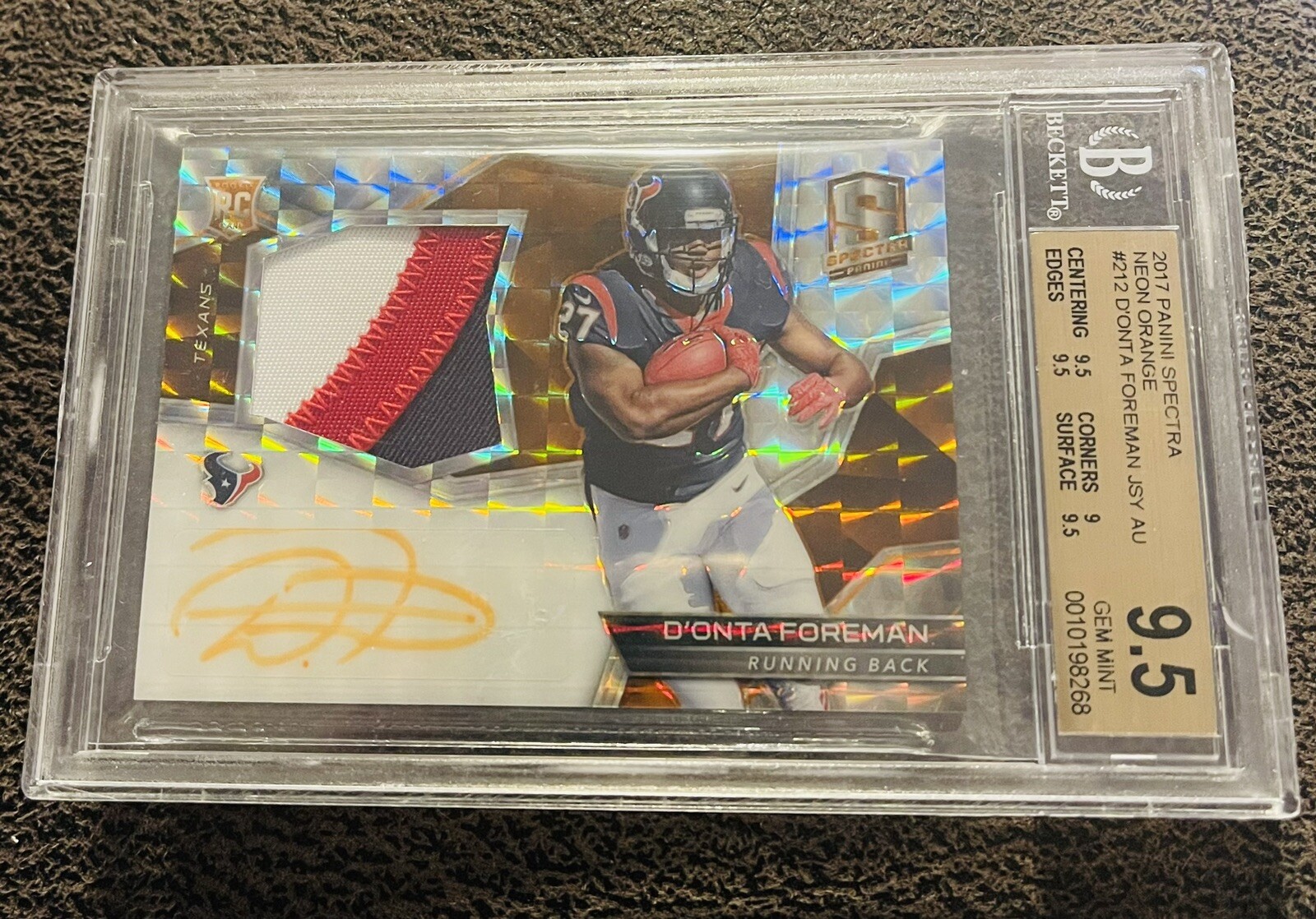 D'Onta Foreman Panini Spectra #212 Autograph Patch-Neon Green