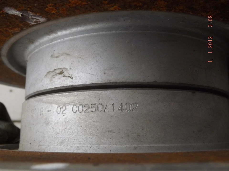 Land Rover Discovery Sport Pair Of Rear Brake Disc / Drum Mk1 2.2 Diesel 14-19Z - Image 2 of 4